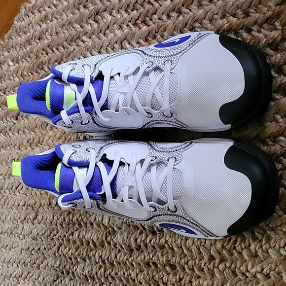 ❌️Sold❌️ Nike Fly By Mid 2 - Picture 4 of 8